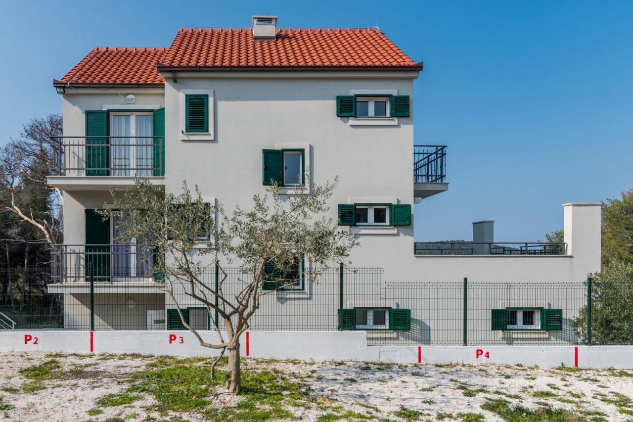 Bijaka Villas&Apartments Milna  Bagian luar foto