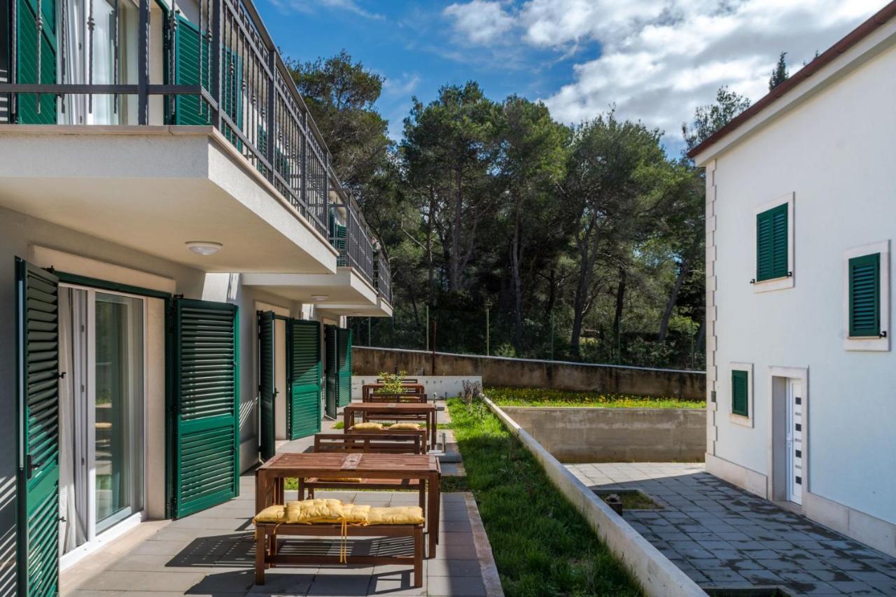 Bijaka Villas&Apartments Milna  Bagian luar foto