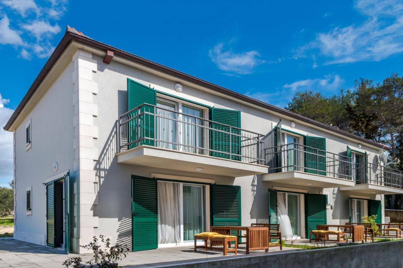 Bijaka Villas&Apartments Milna  Bagian luar foto