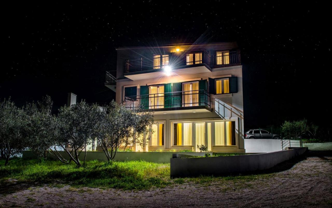 Bijaka Villas&Apartments Milna  Bagian luar foto