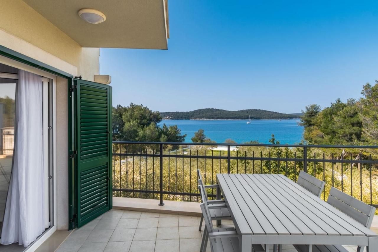 Bijaka Villas&Apartments Milna  Bagian luar foto