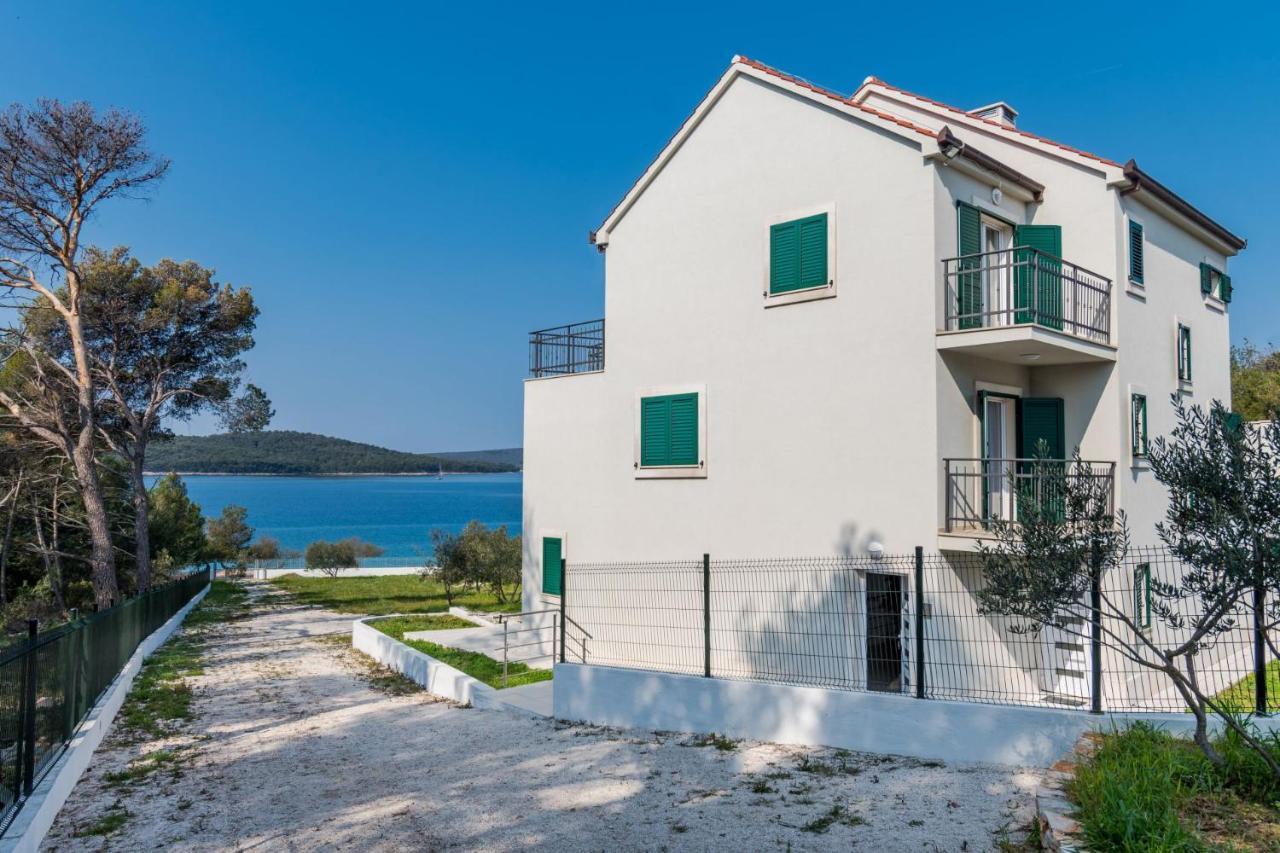 Bijaka Villas&Apartments Milna  Bagian luar foto